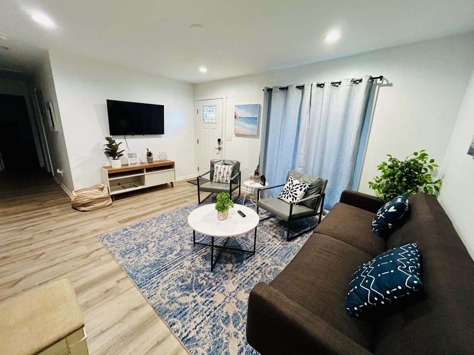 Modern Home Near Uptown Clt, Airport And More Charlotte Ngoại thất bức ảnh